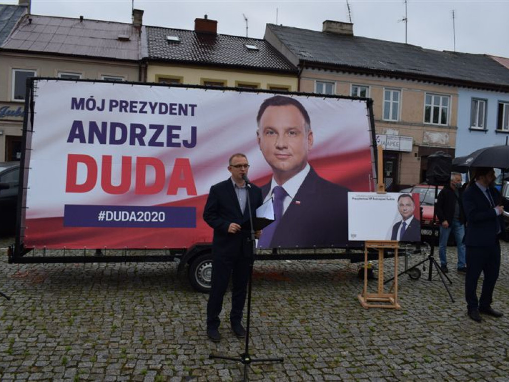 Łowicki komitet prezydenta Dudy mówi o 