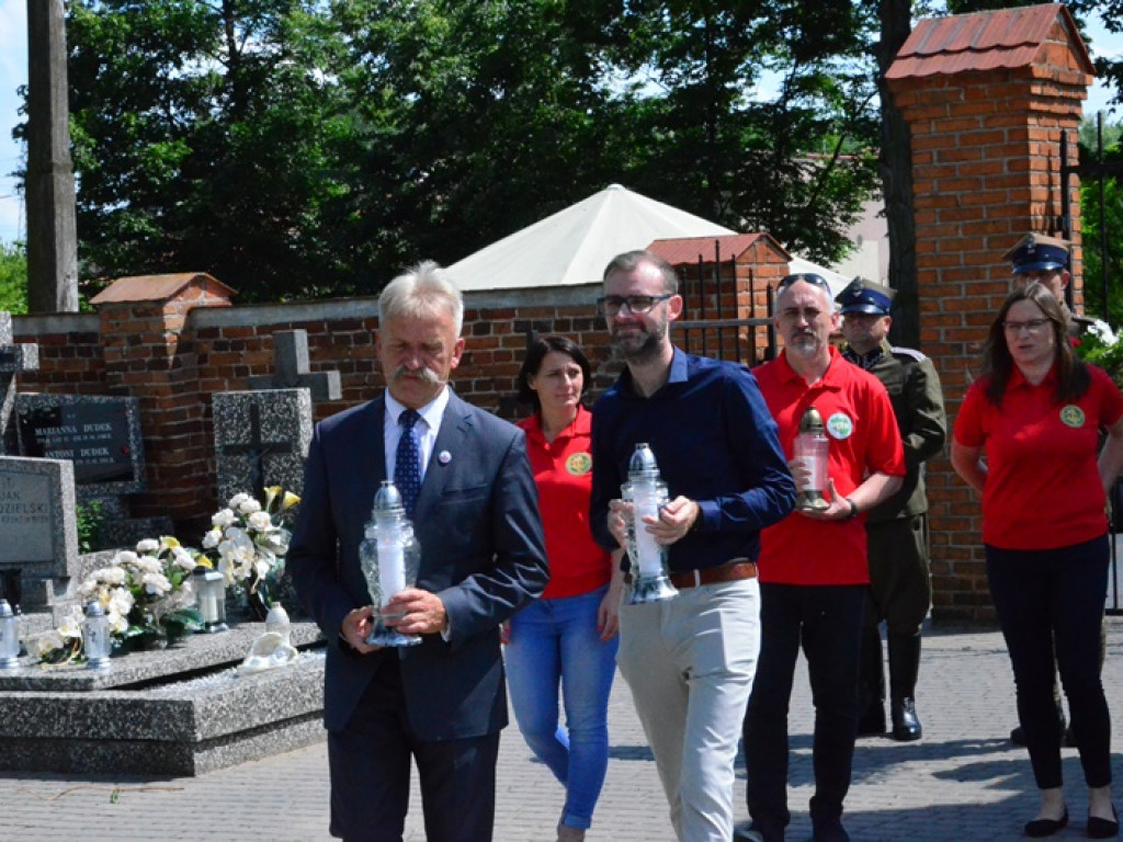 Dziesiątacy symbolicznie uczcili Święto Pułkowe