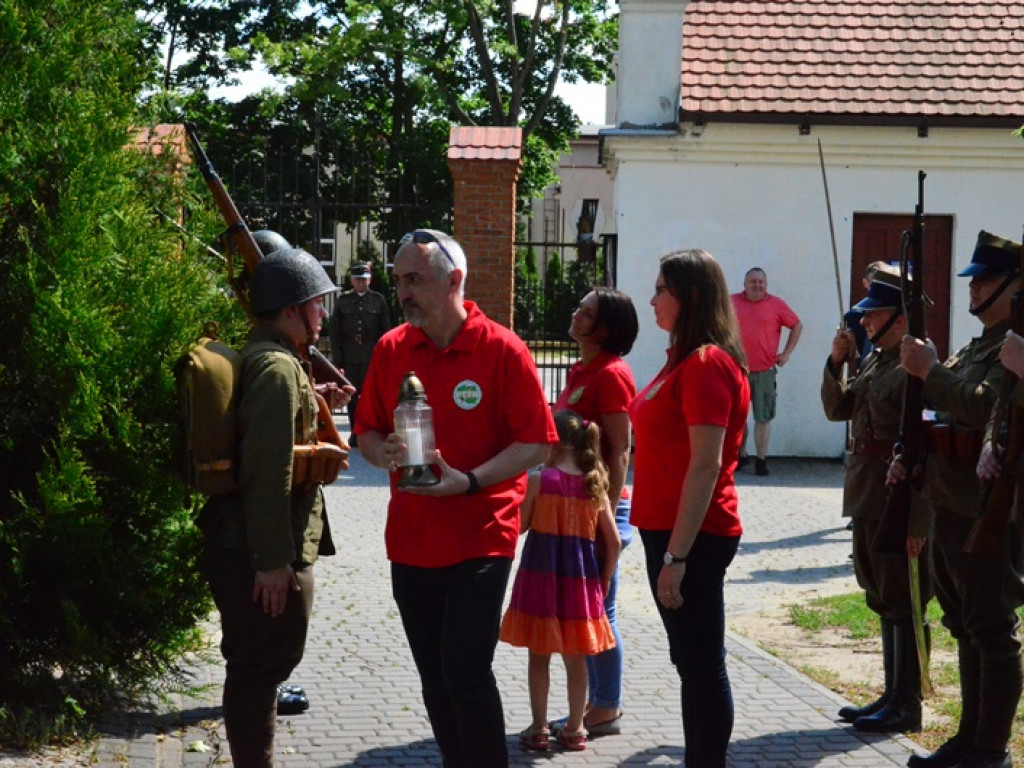 Dziesiątacy symbolicznie uczcili Święto Pułkowe