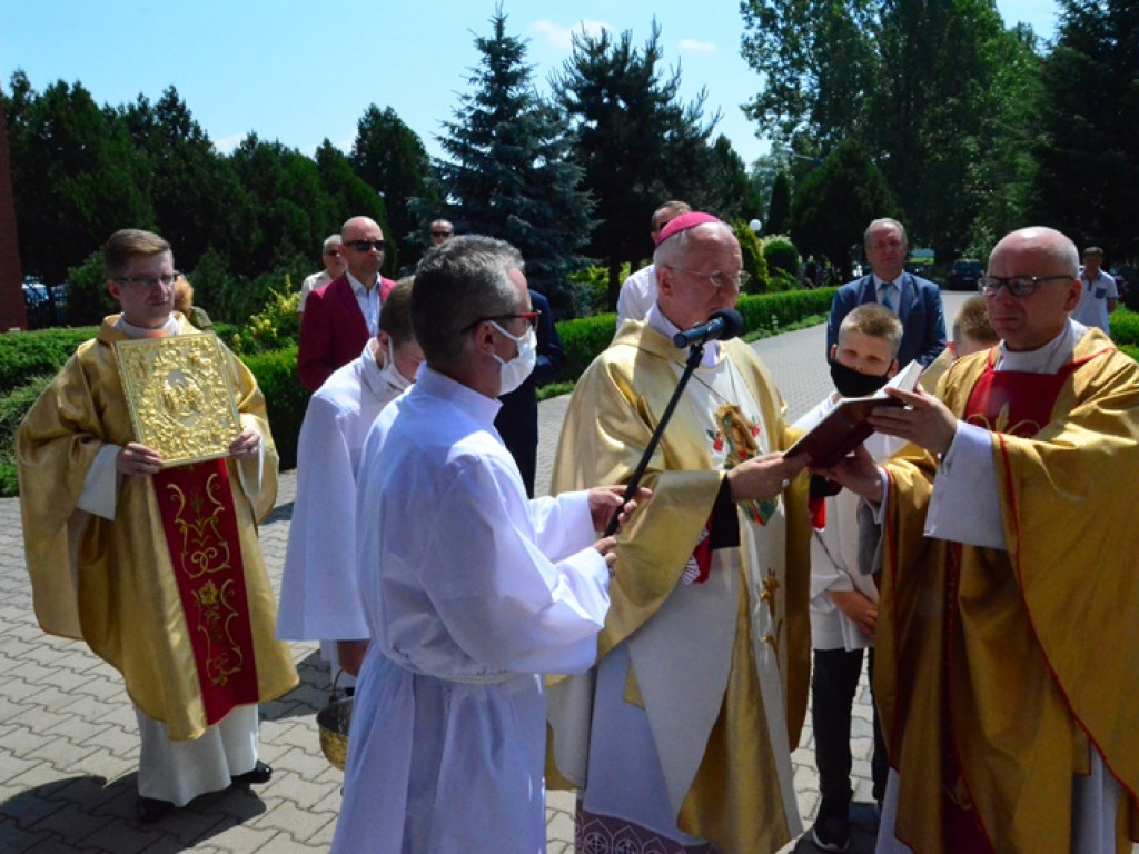 Parafia na Korabce pożegnała ks. Adama Domańskiego