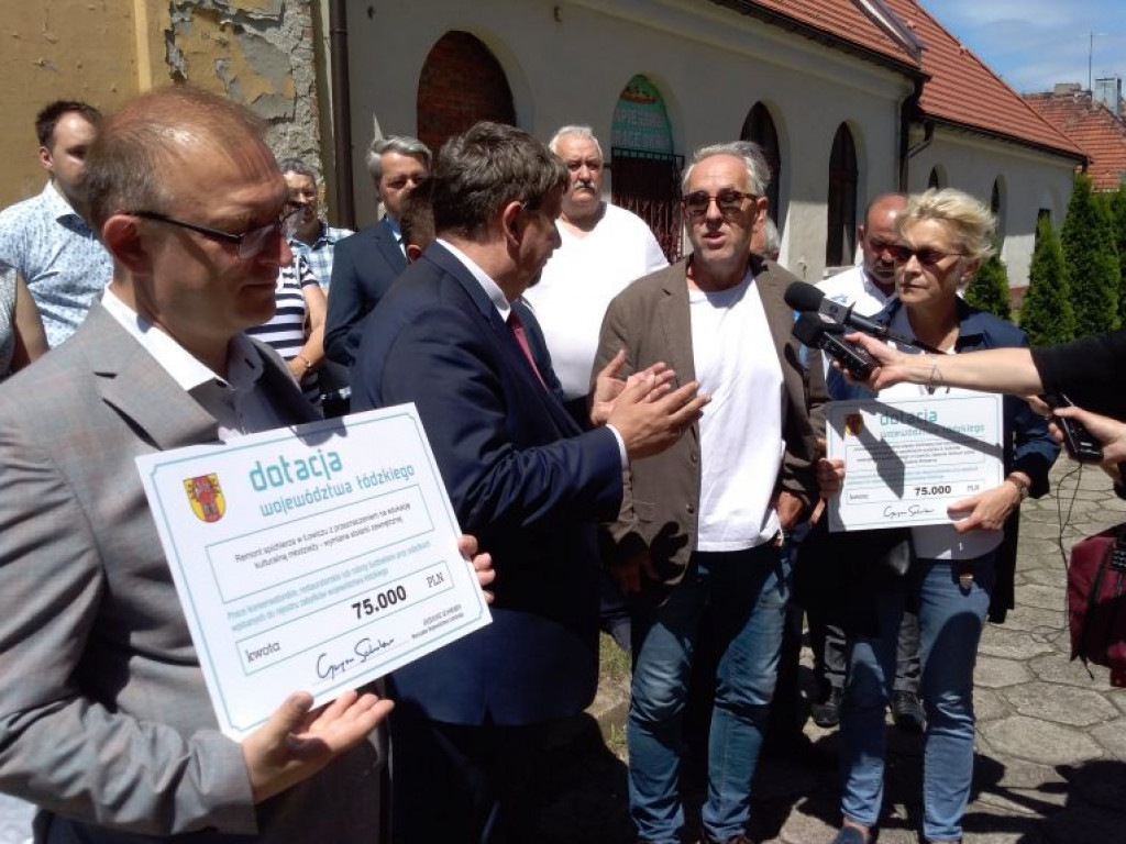 Po 75 tysięcy złotych dla Galerii Browarna i na spichlerz na Blichu