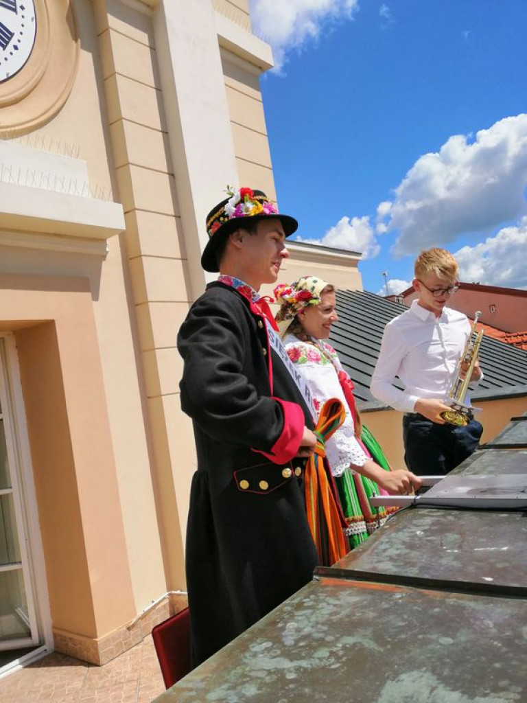 Urodzinowy hejnał odegrany