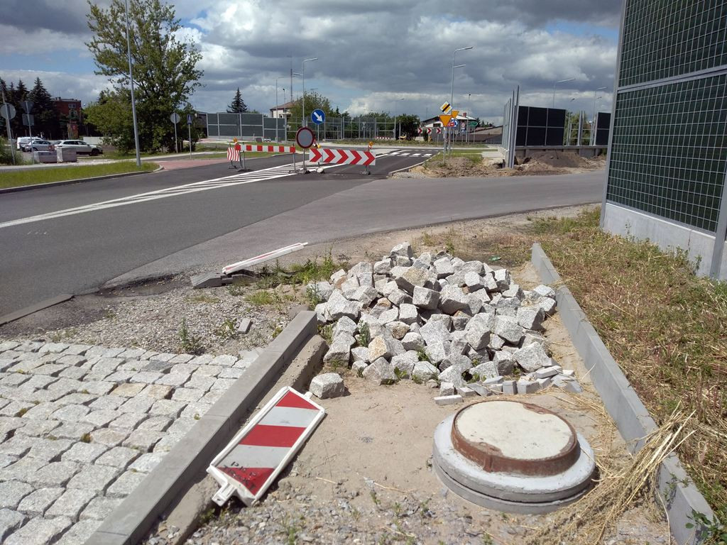 Otwarcie ronda na Warszawskiej jeszcze nie teraz