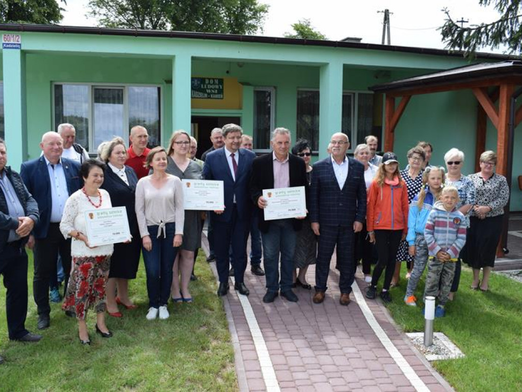Marszałek w Kadzielinie. Dla kogo granty?