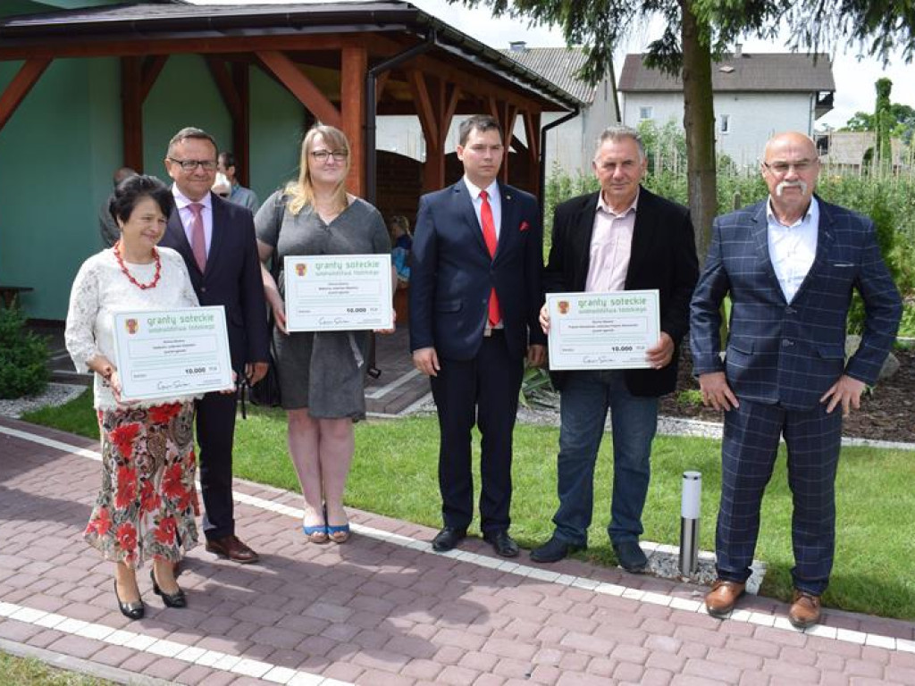 Marszałek w Kadzielinie. Dla kogo granty?