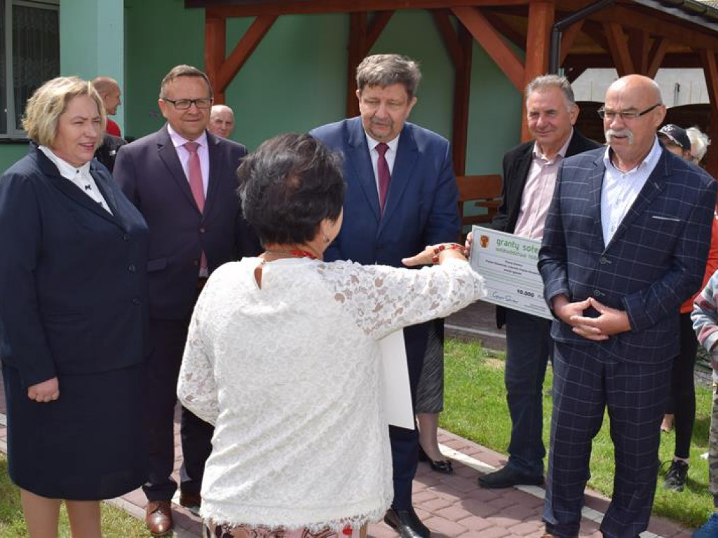 Marszałek w Kadzielinie. Dla kogo granty?