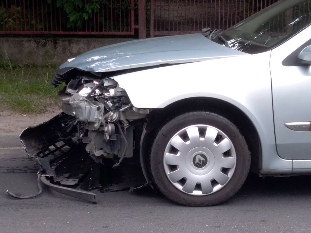 Taksówkarz wymusił pierwszeństwo