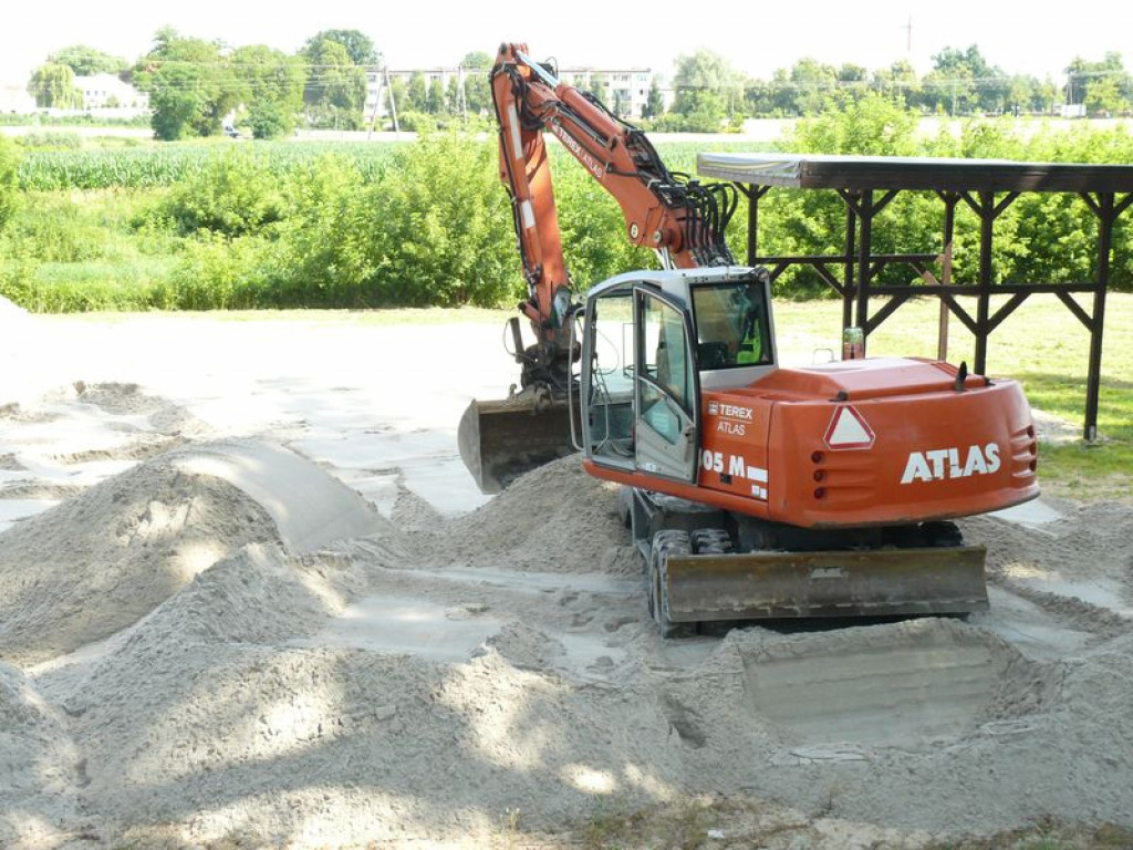 Porządki na plaży, otwarcie już w niedzielę