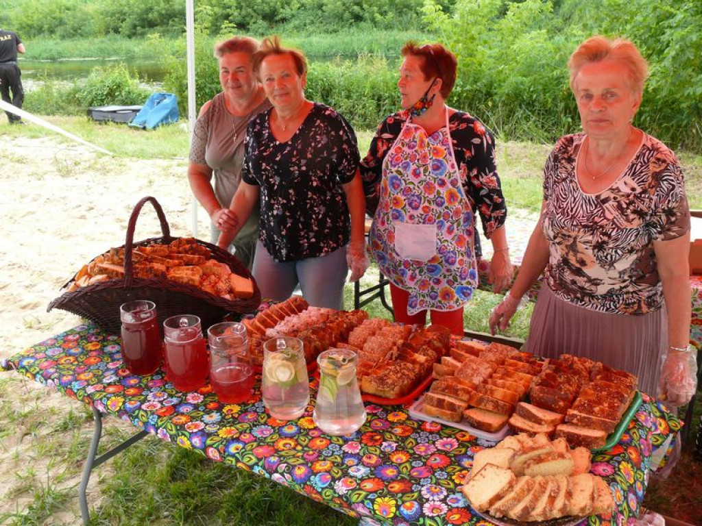 Plaża nad Bzurą otwarta