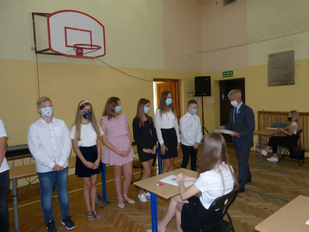 Prymusi otrzymali stypendia