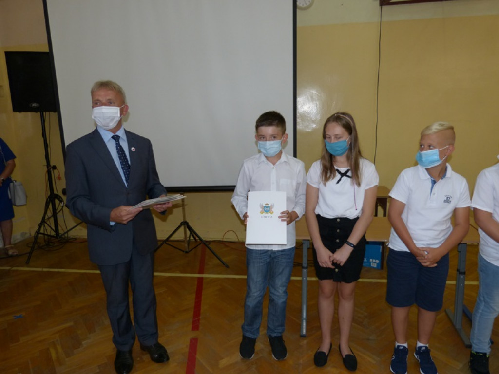 Prymusi otrzymali stypendia