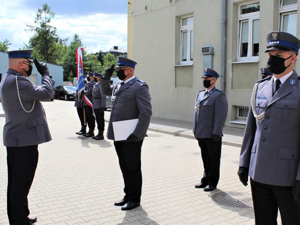 Wśród awansowanych są funkcjonariusze z Głowna i Strykowa