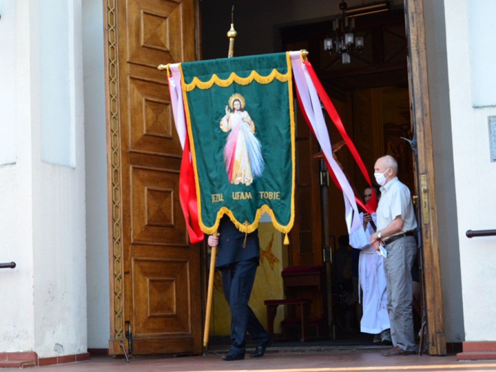 Odpust parafialny ze święceniem pojazdów w Głownie