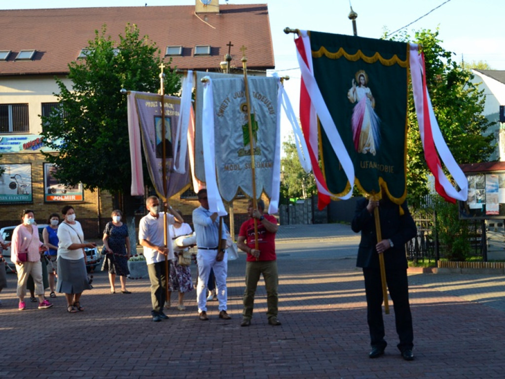 Odpust parafialny ze święceniem pojazdów w Głownie