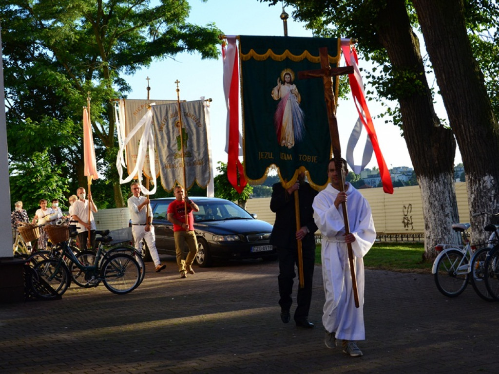 Odpust parafialny ze święceniem pojazdów w Głownie