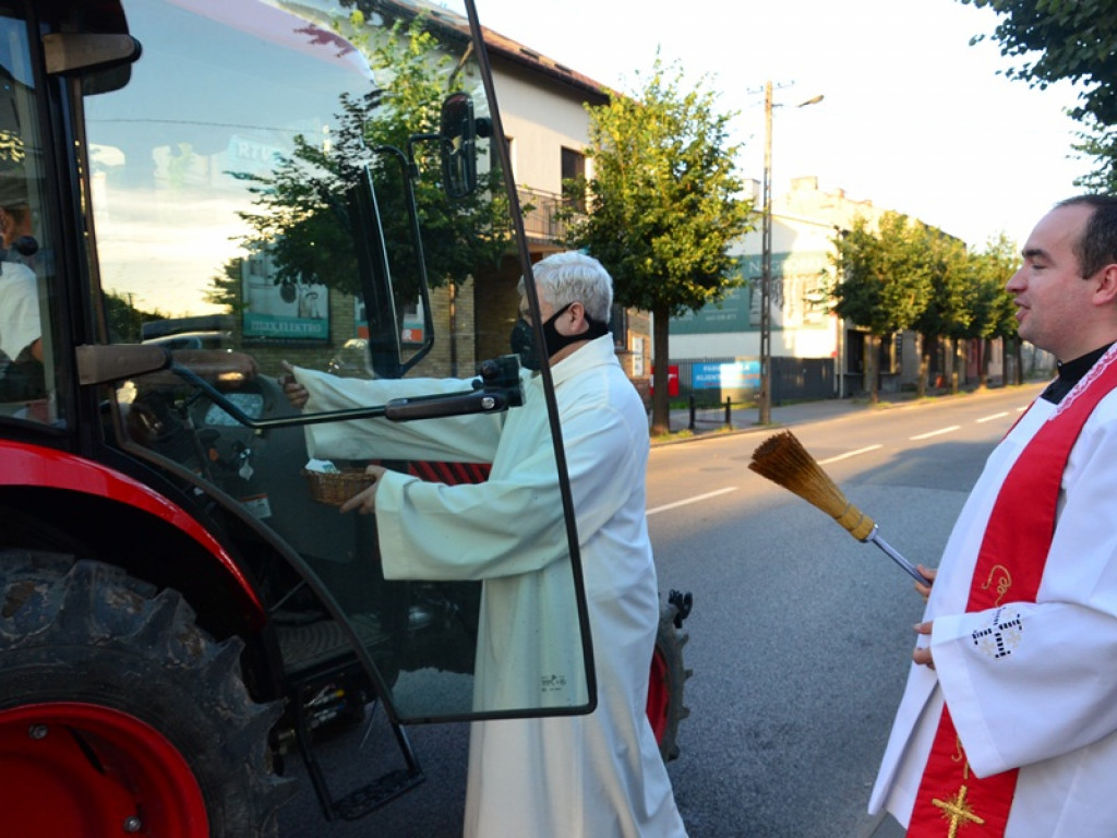 Odpust parafialny ze święceniem pojazdów w Głownie