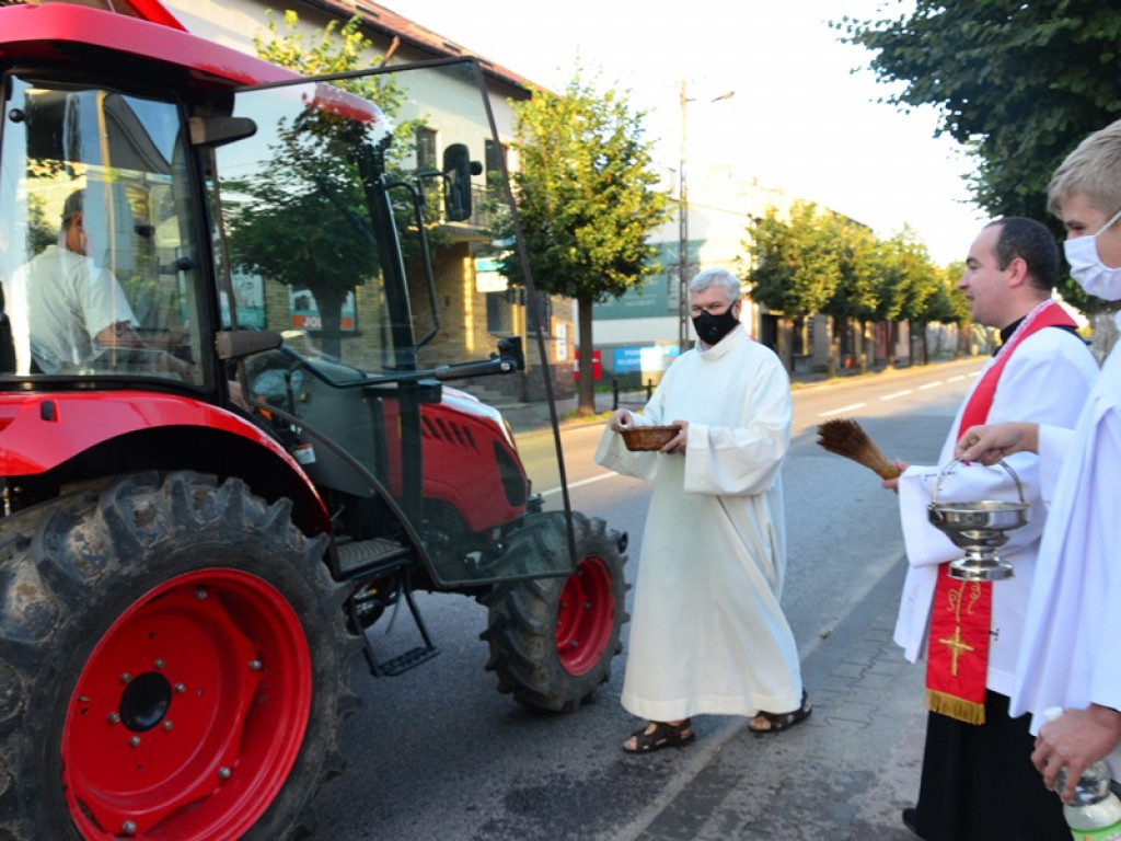 Odpust parafialny ze święceniem pojazdów w Głownie