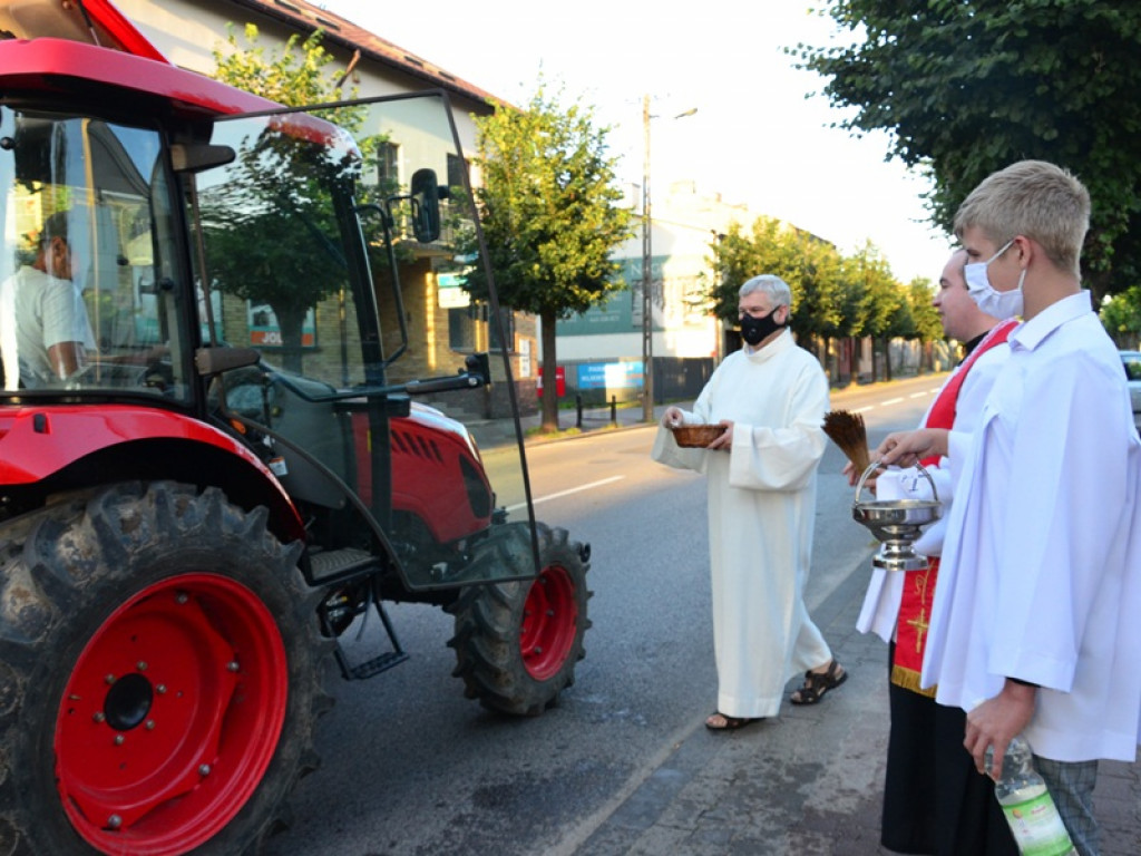 Odpust parafialny ze święceniem pojazdów w Głownie