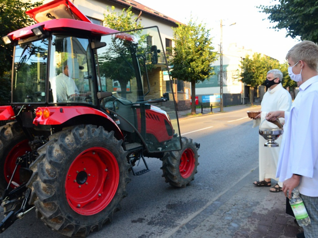 Odpust parafialny ze święceniem pojazdów w Głownie