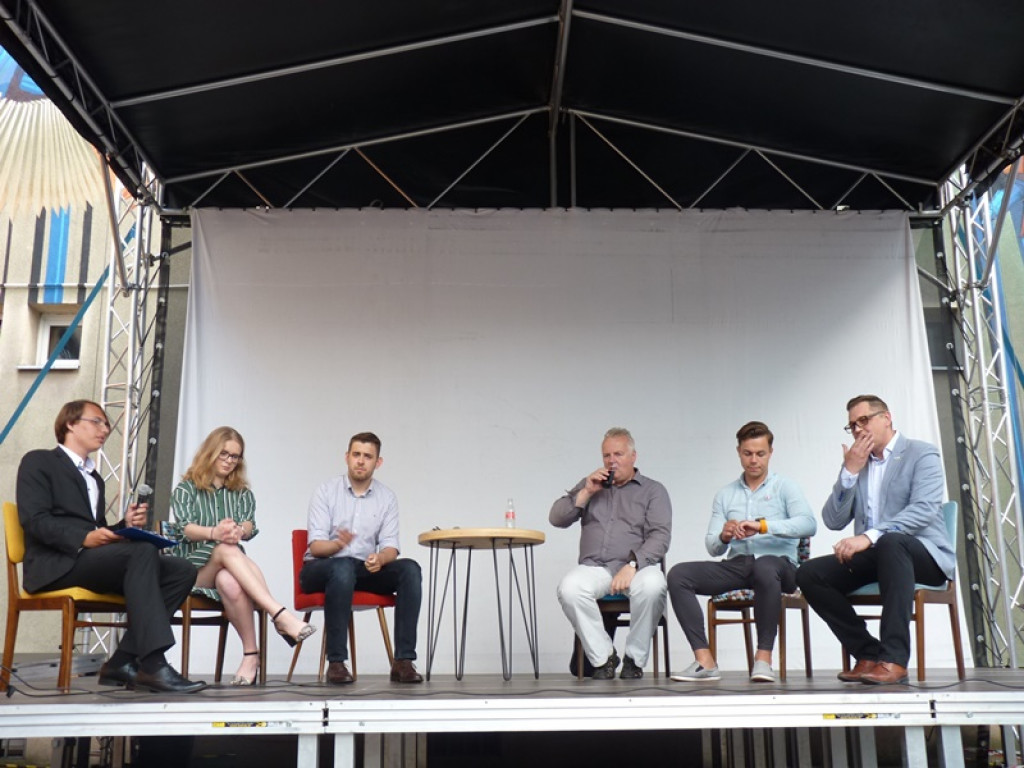 Łowicki Panel Dyskusyjny: W młodych jest siła!