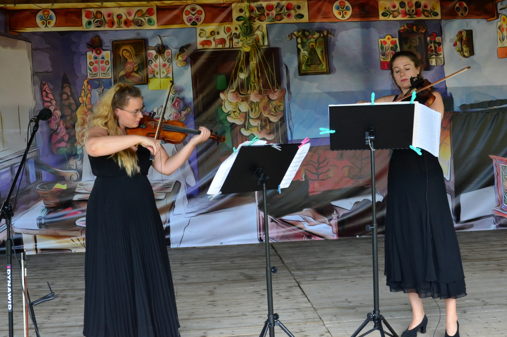 Muzyczna niedziela w skansenie i pod basztą