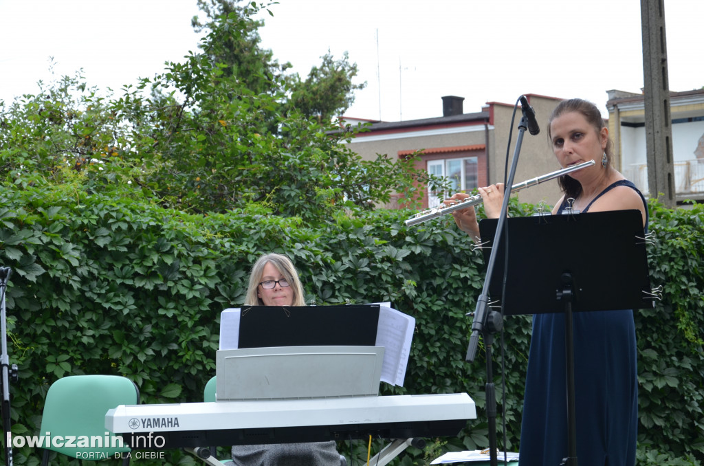 Muzyczna niedziela w skansenie i pod basztą