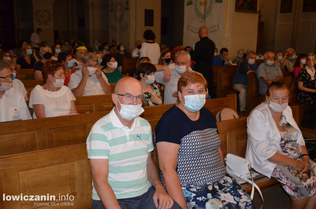 21. Kolory Polski w kościele pijarskim