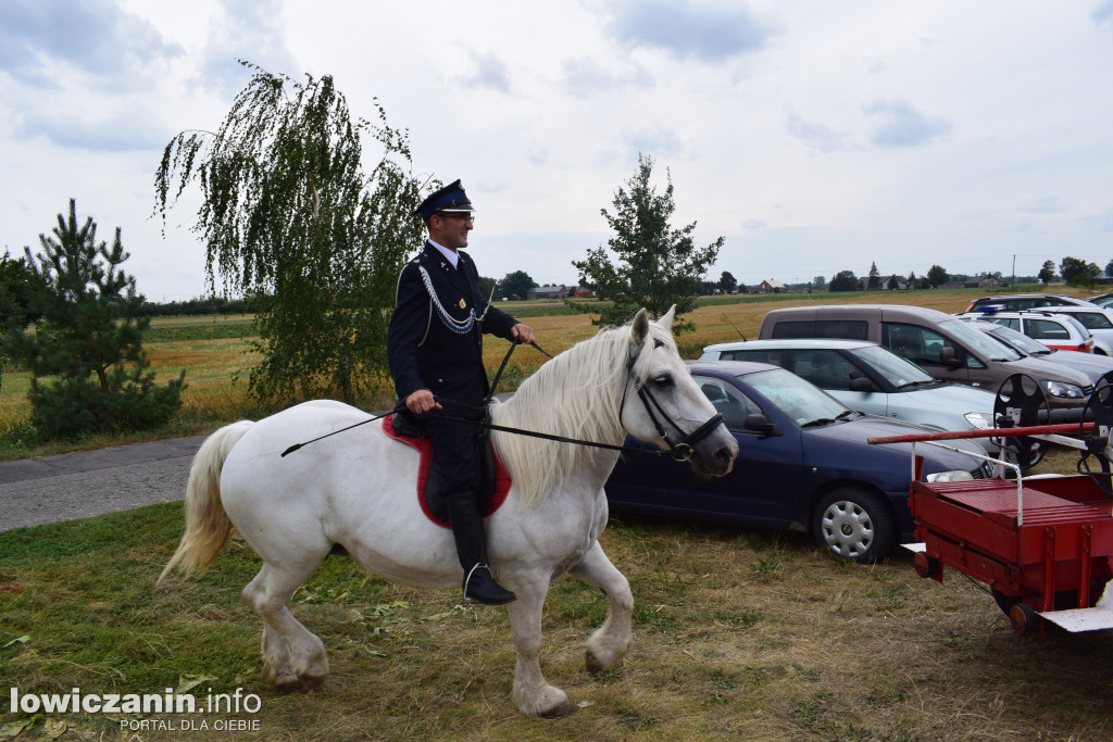 Poświęcenie samochodu OSP w Czyżewie