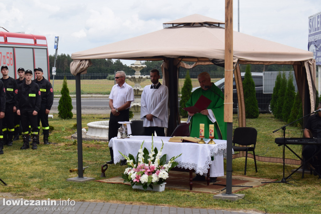 Poświęcenie samochodu OSP w Czyżewie