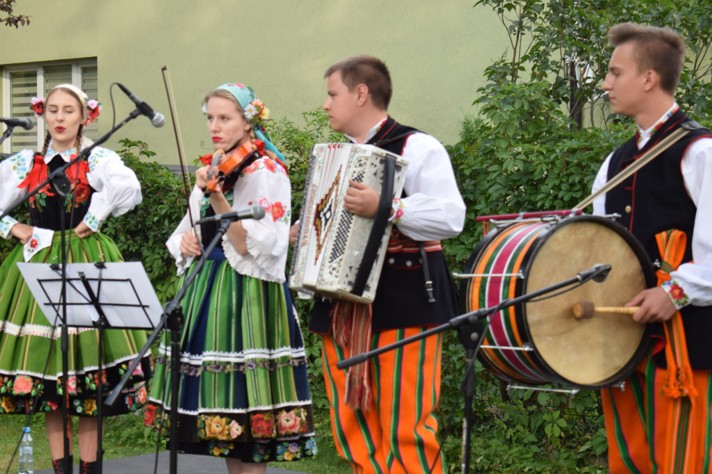 Wystawa A. Hablewskiego i koncert przy baszcie