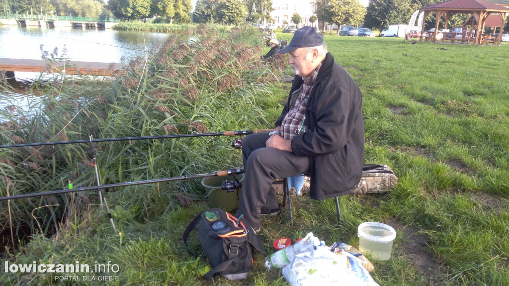 Zawody wędkarskie w Głownie