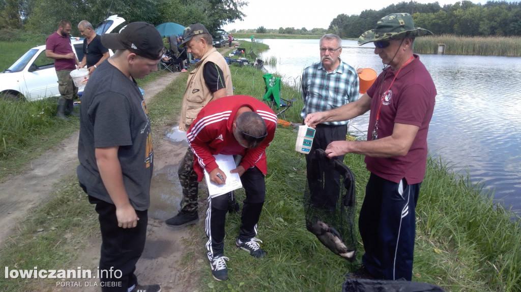 Zawody wędkarskie PZW Bełchów na zalewie w Łowiczu