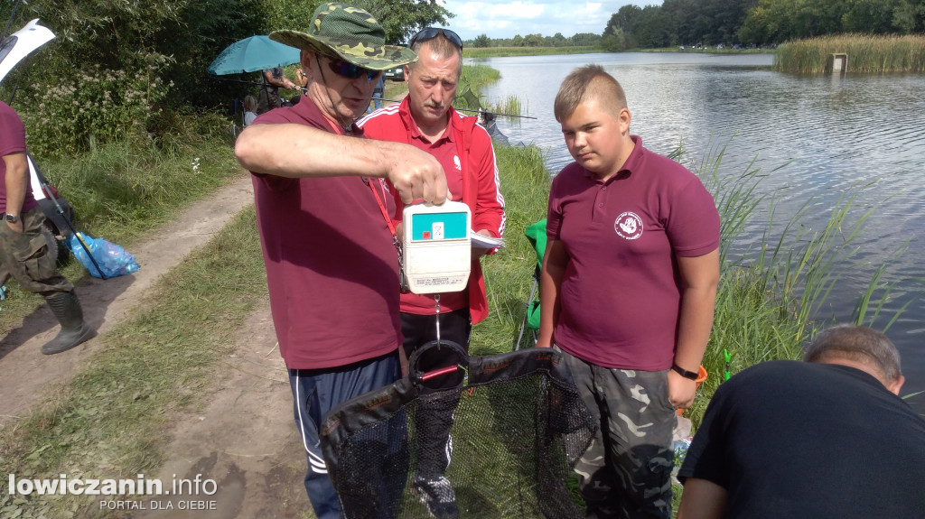 Zawody wędkarskie PZW Bełchów na zalewie w Łowiczu