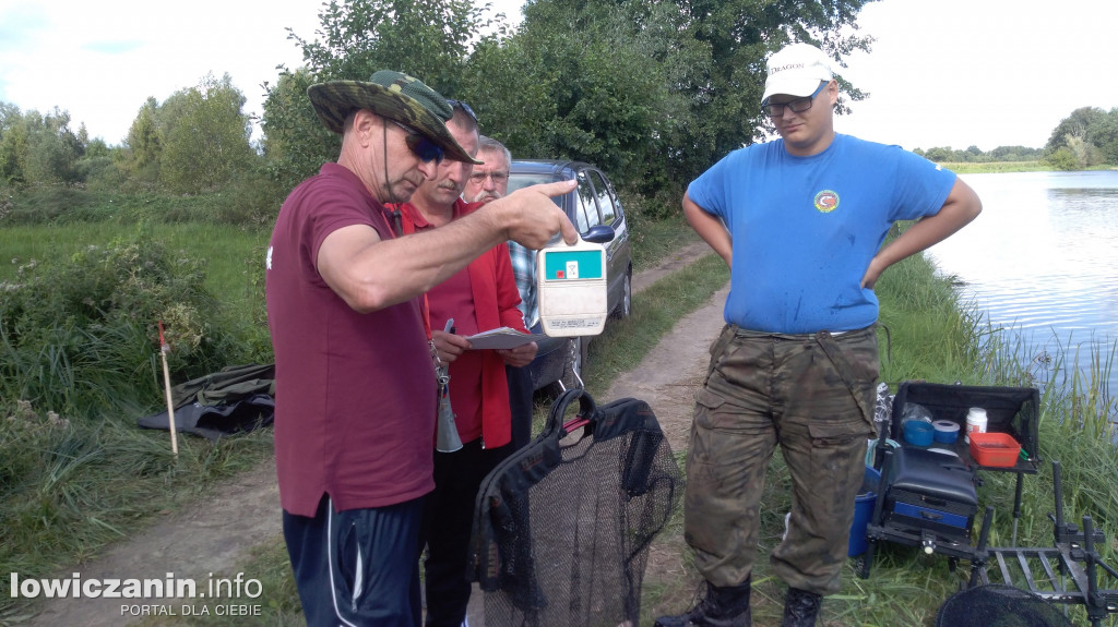 Zawody wędkarskie PZW Bełchów na zalewie w Łowiczu