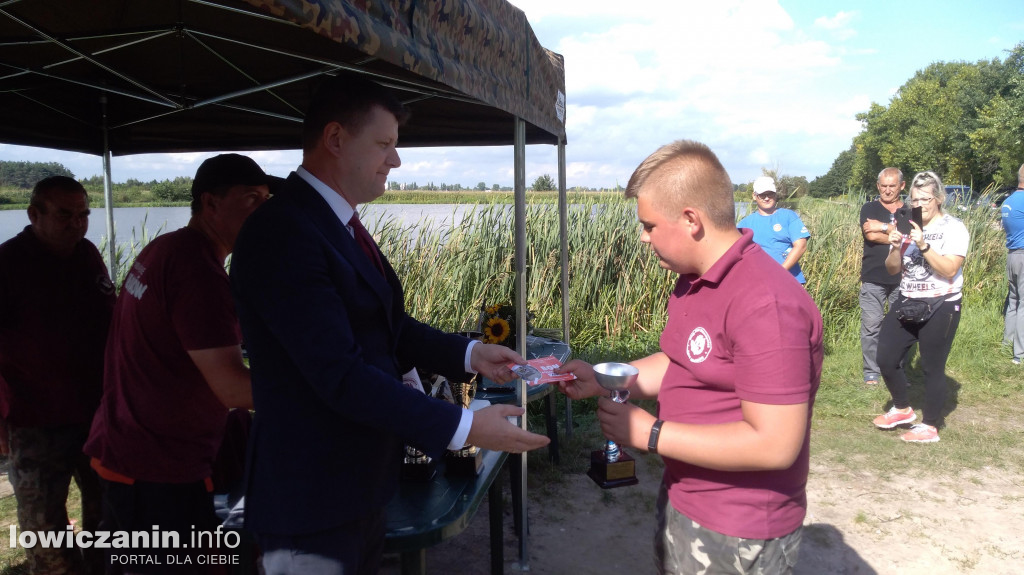 Zawody wędkarskie PZW Bełchów na zalewie w Łowiczu