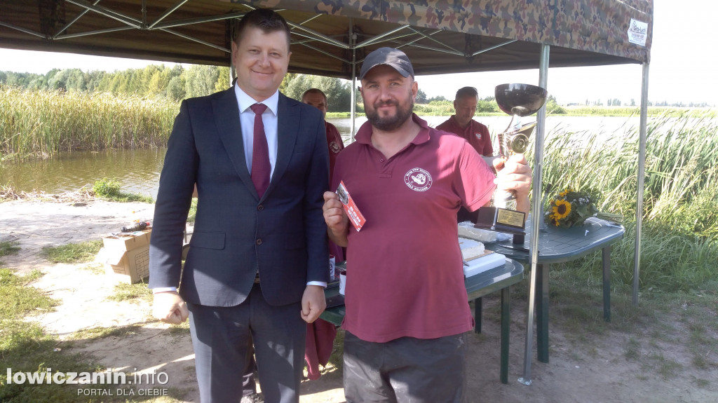 Zawody wędkarskie PZW Bełchów na zalewie w Łowiczu