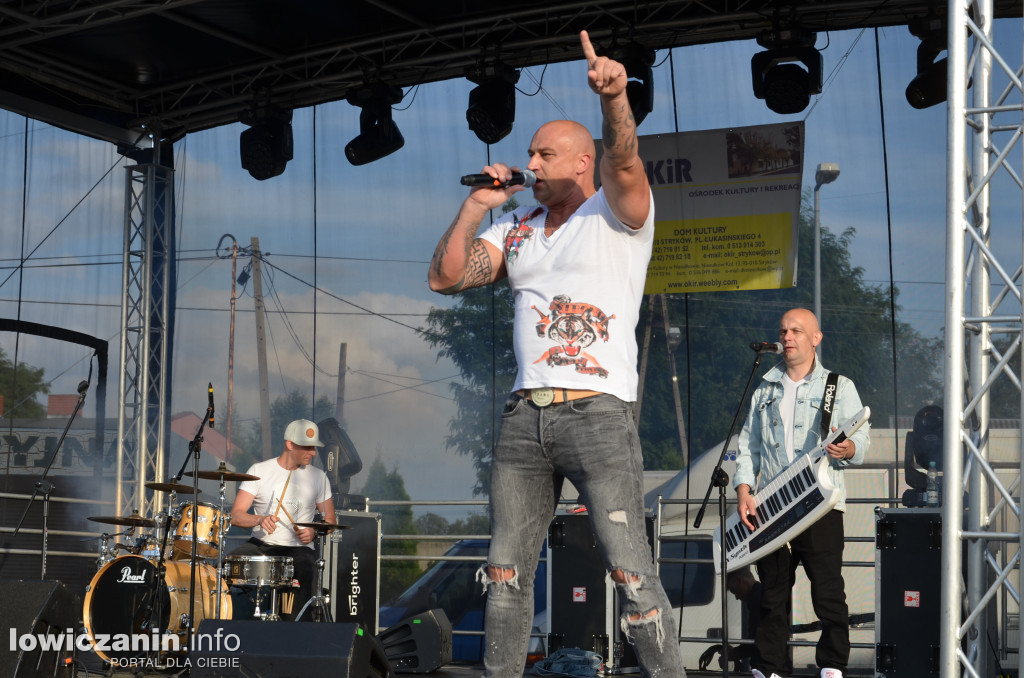 Disco-polo w Strykowie: Diwers Dance i Playboys