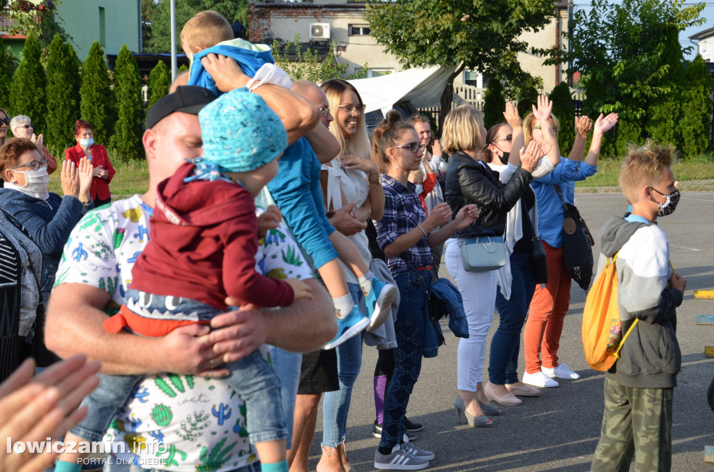 Disco-polo w Strykowie: Diwers Dance i Playboys