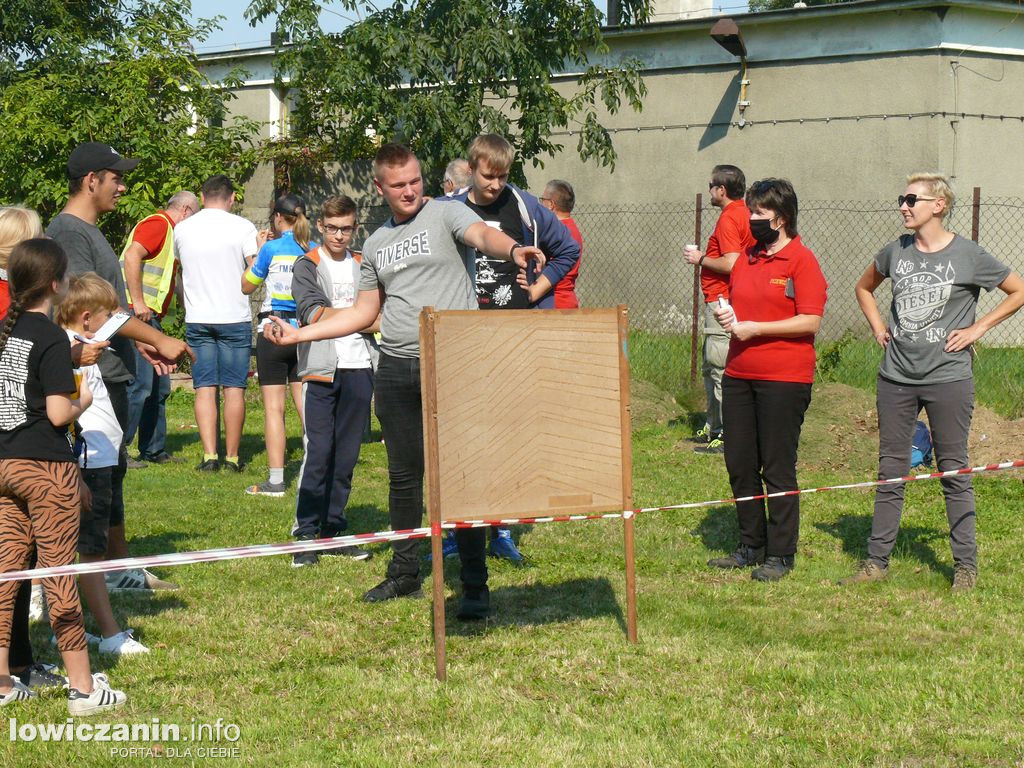 Uczestnicy rajdu szlakiem 10 Pułku Piechoty