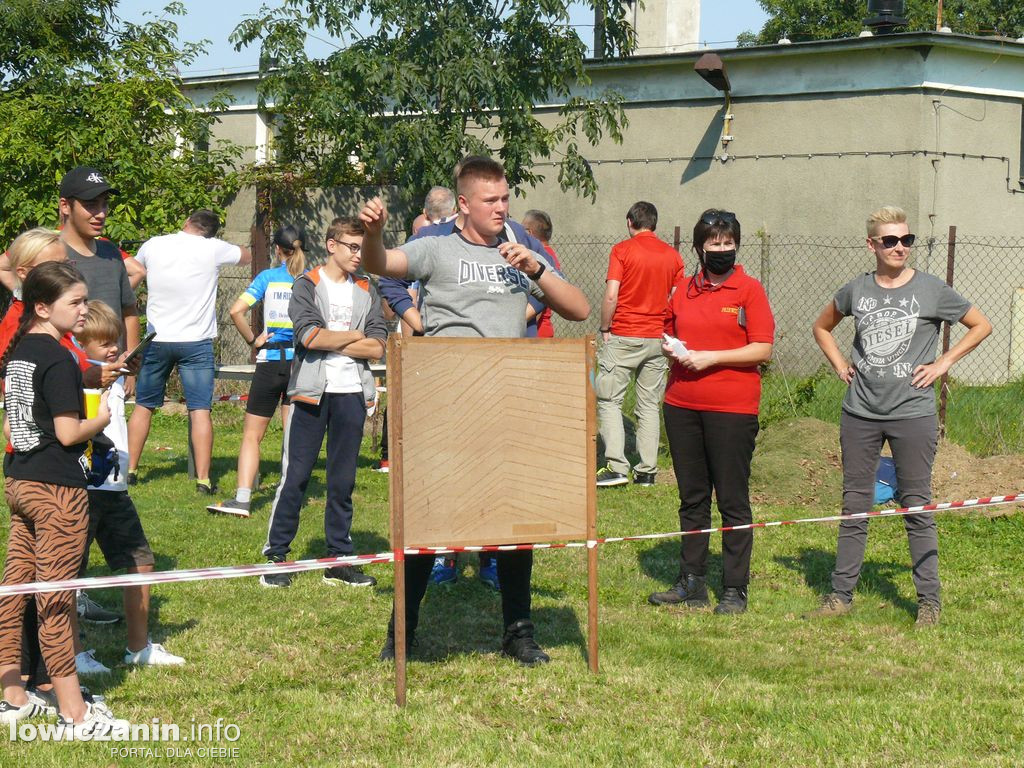 Uczestnicy rajdu szlakiem 10 Pułku Piechoty