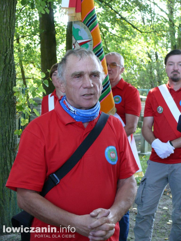 Uczestnicy rajdu szlakiem 10 Pułku Piechoty
