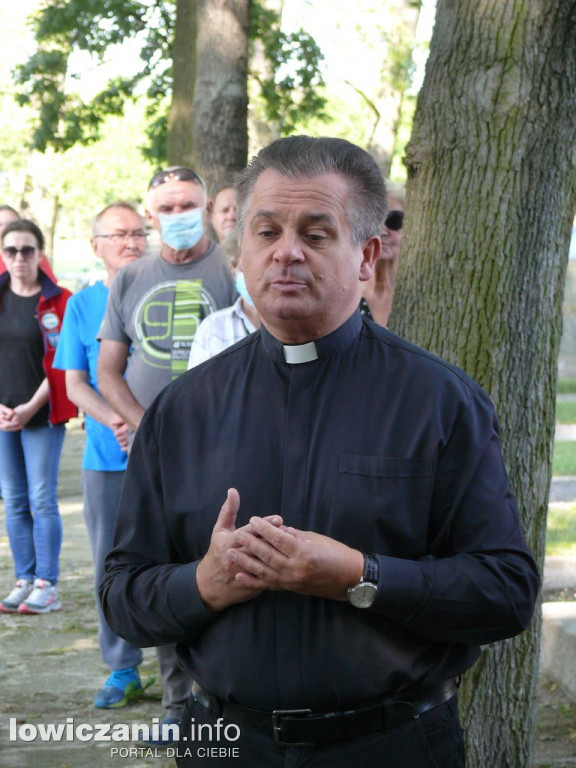 Uczestnicy rajdu szlakiem 10 Pułku Piechoty