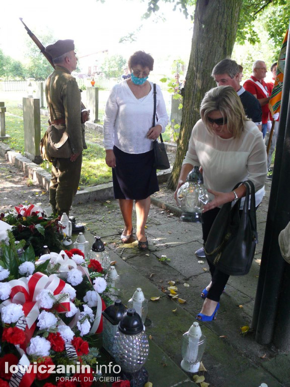 Uczestnicy rajdu szlakiem 10 Pułku Piechoty