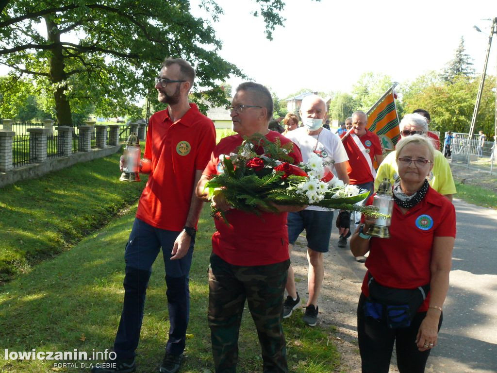 Uczestnicy rajdu szlakiem 10 Pułku Piechoty
