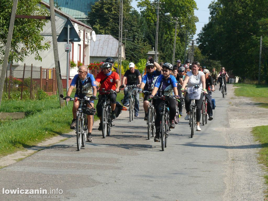 Uczestnicy rajdu szlakiem 10 Pułku Piechoty