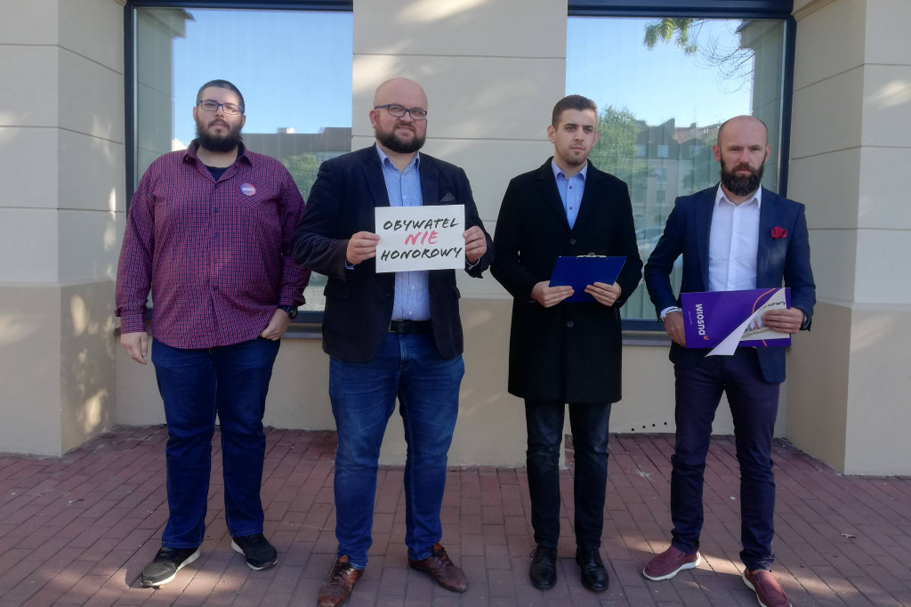 Lewica chce odebrać tytuł bp Dziubie