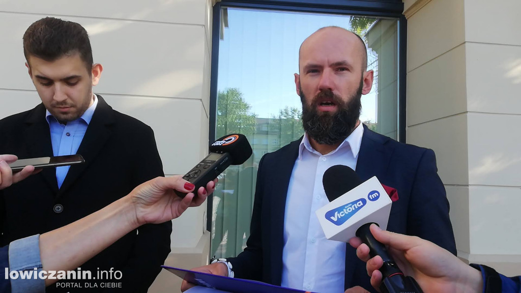 Lewica chce odebrać tytuł bp Dziubie