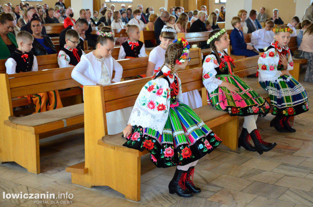 Pierwsza Komunia Św. w kościele na Bratkowicach