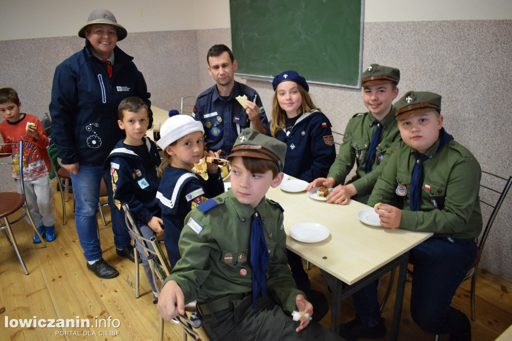 Patriotyczne spotkanie w szkole w Skaratkach