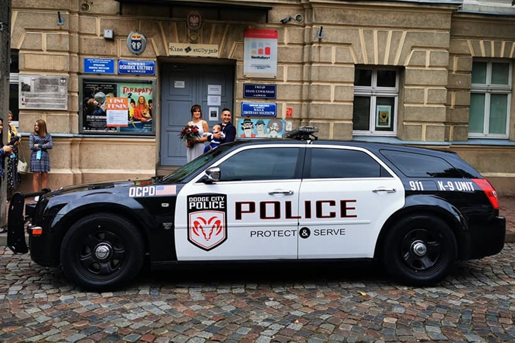 Do ślubu pojechał jak na policjanta przystało